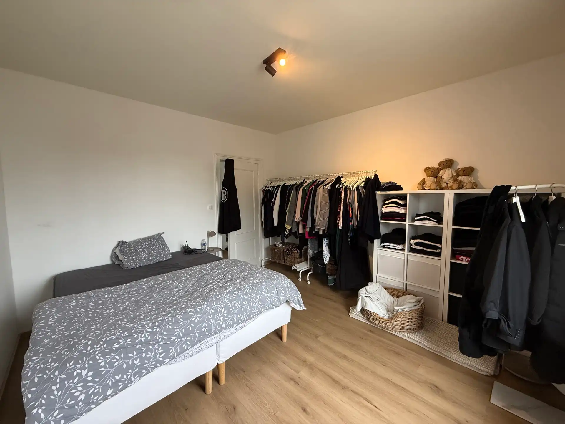 SERSKAMP - Ruim, gerenoveerd appartement mét garage. foto 8
