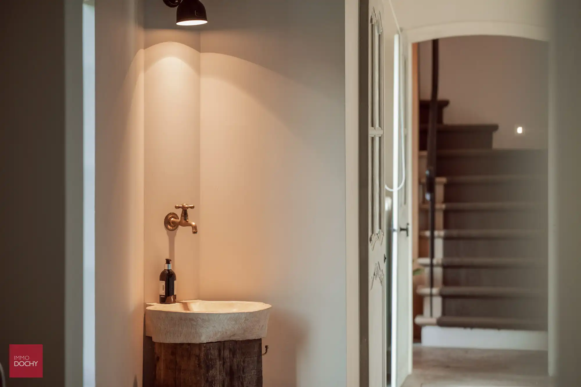 Recente luxe-villa met zwembad foto 21