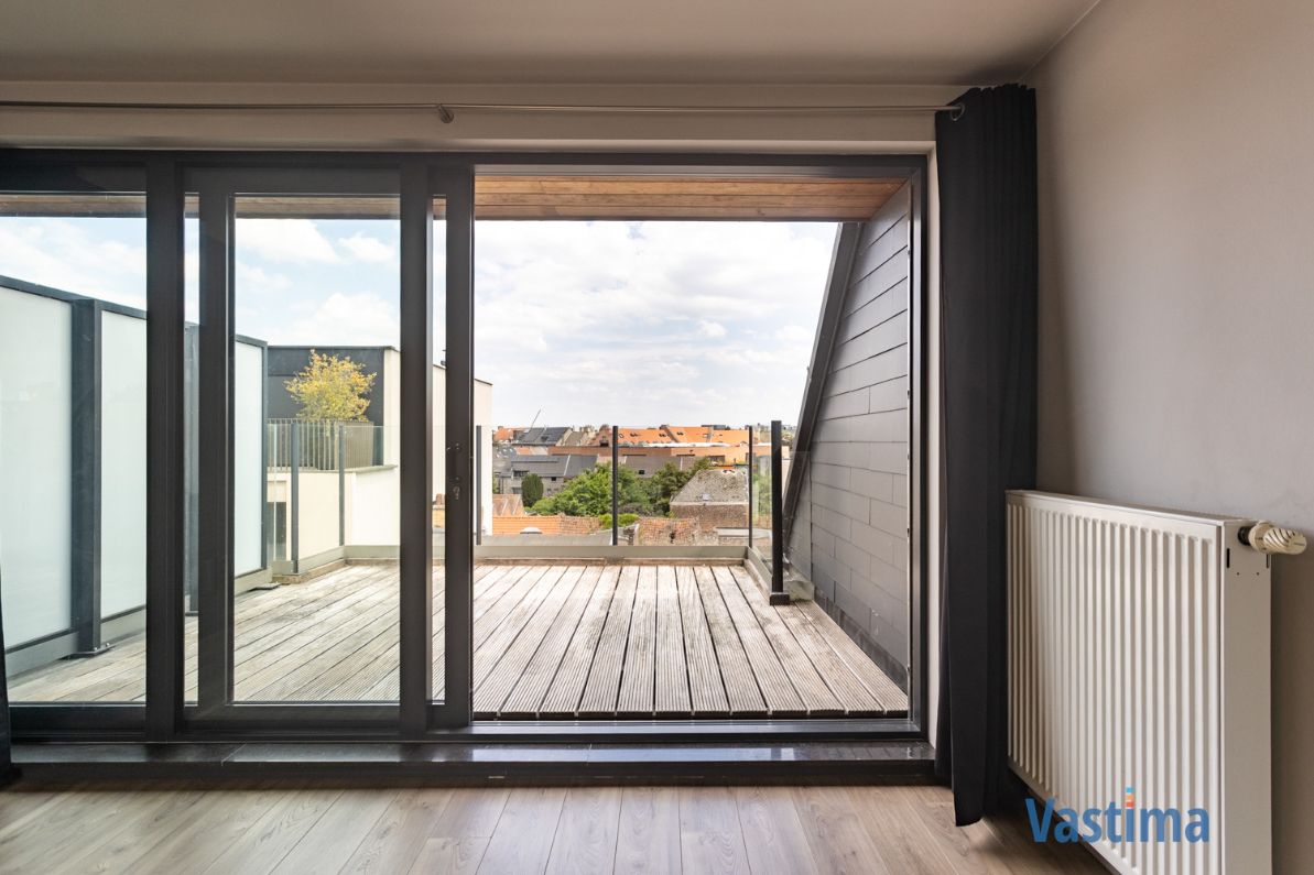 Penthouse met 2 terrassen met zicht over de skyline van Aalst foto 8