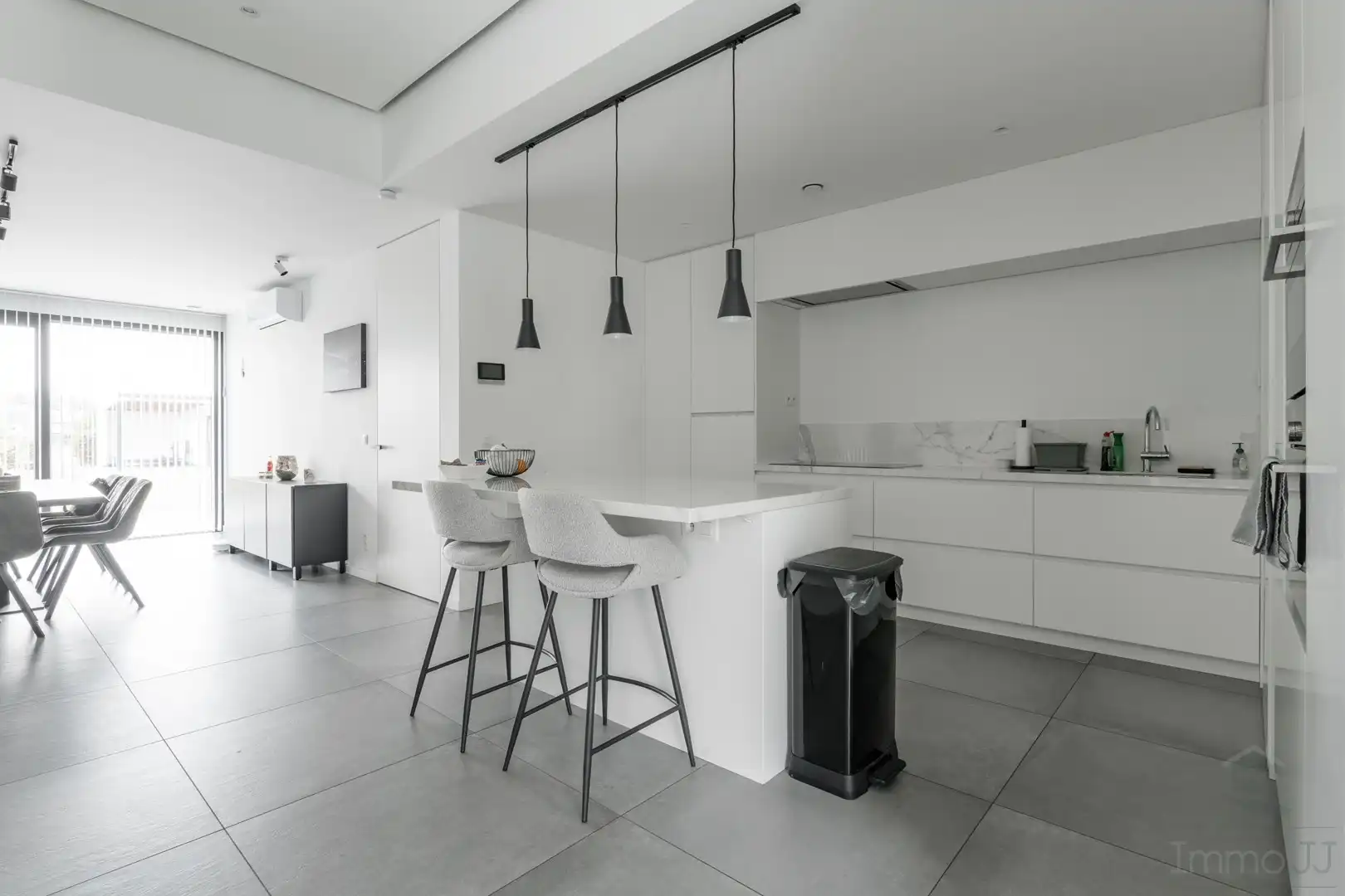 Recente, luxueus afgewerkte energiezuinige woning in Kuringen foto 4