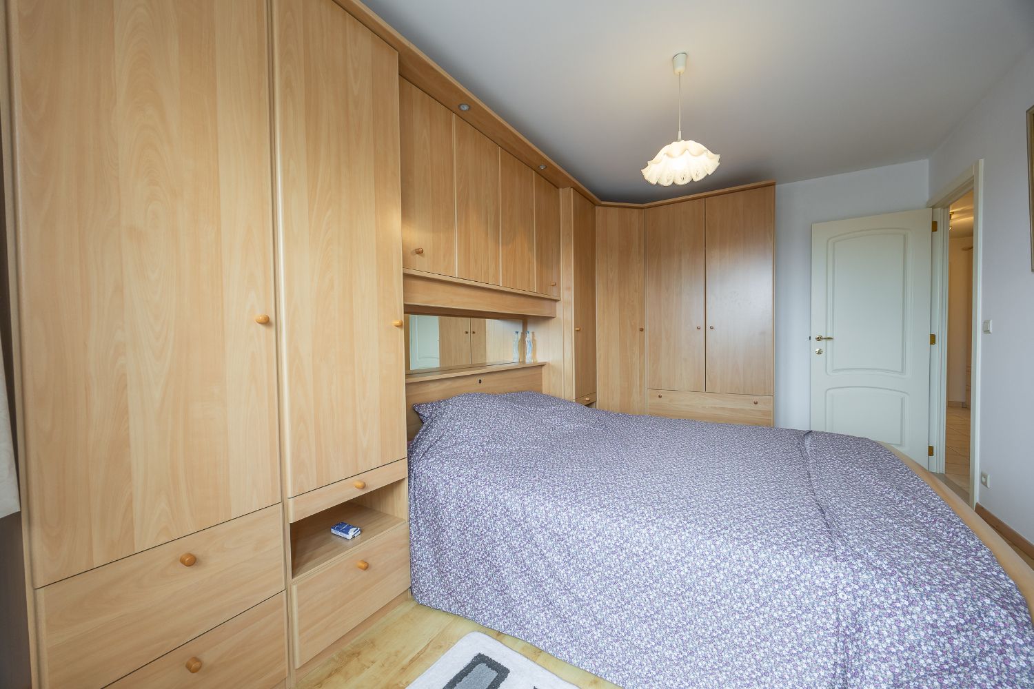 Instapklaar 2 slaapkamer appartement in het centrum foto 23