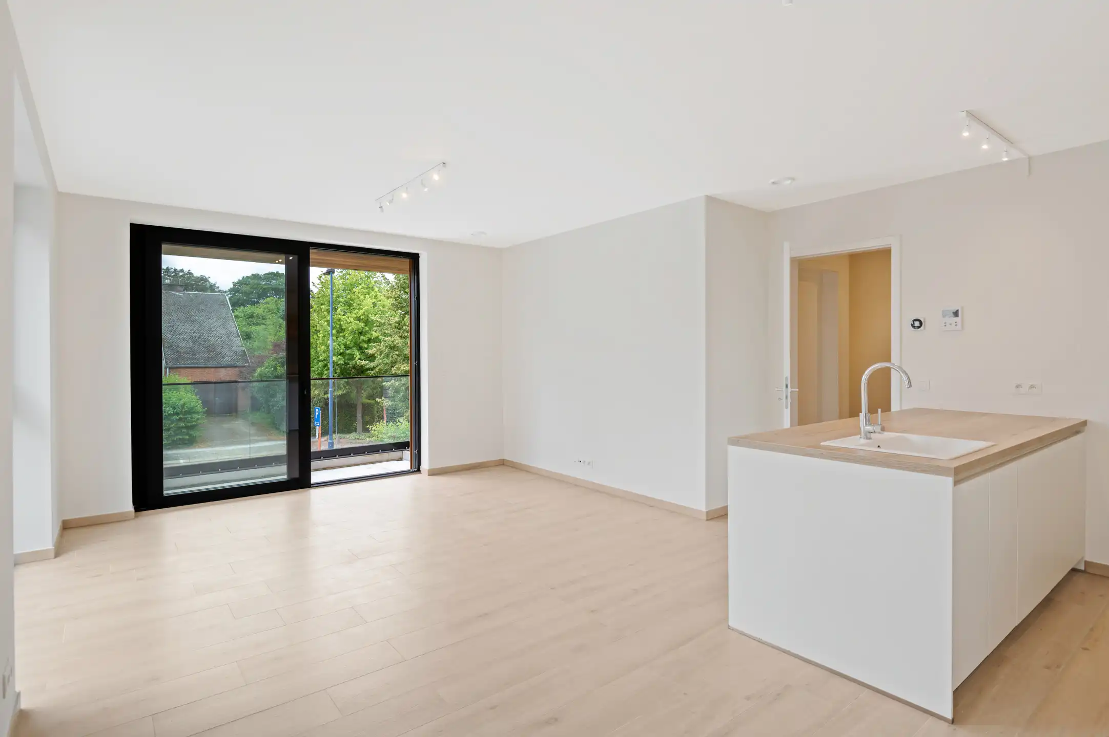Recent 1-slk-appartement (EPC 12!) met staanplaats en terras foto 2