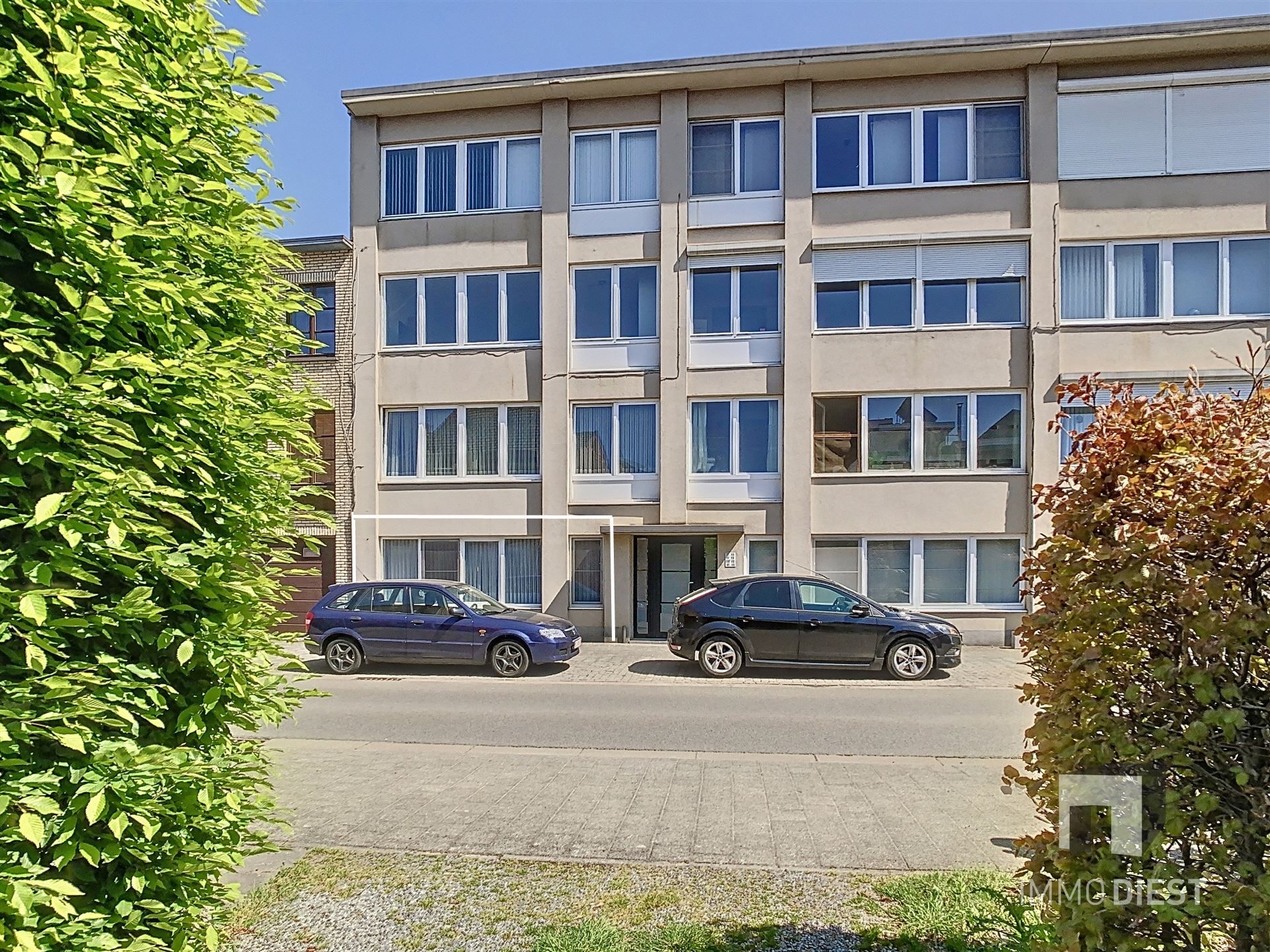 Gelijkvloers appartement met 2 slaapk en garagebox foto 14
