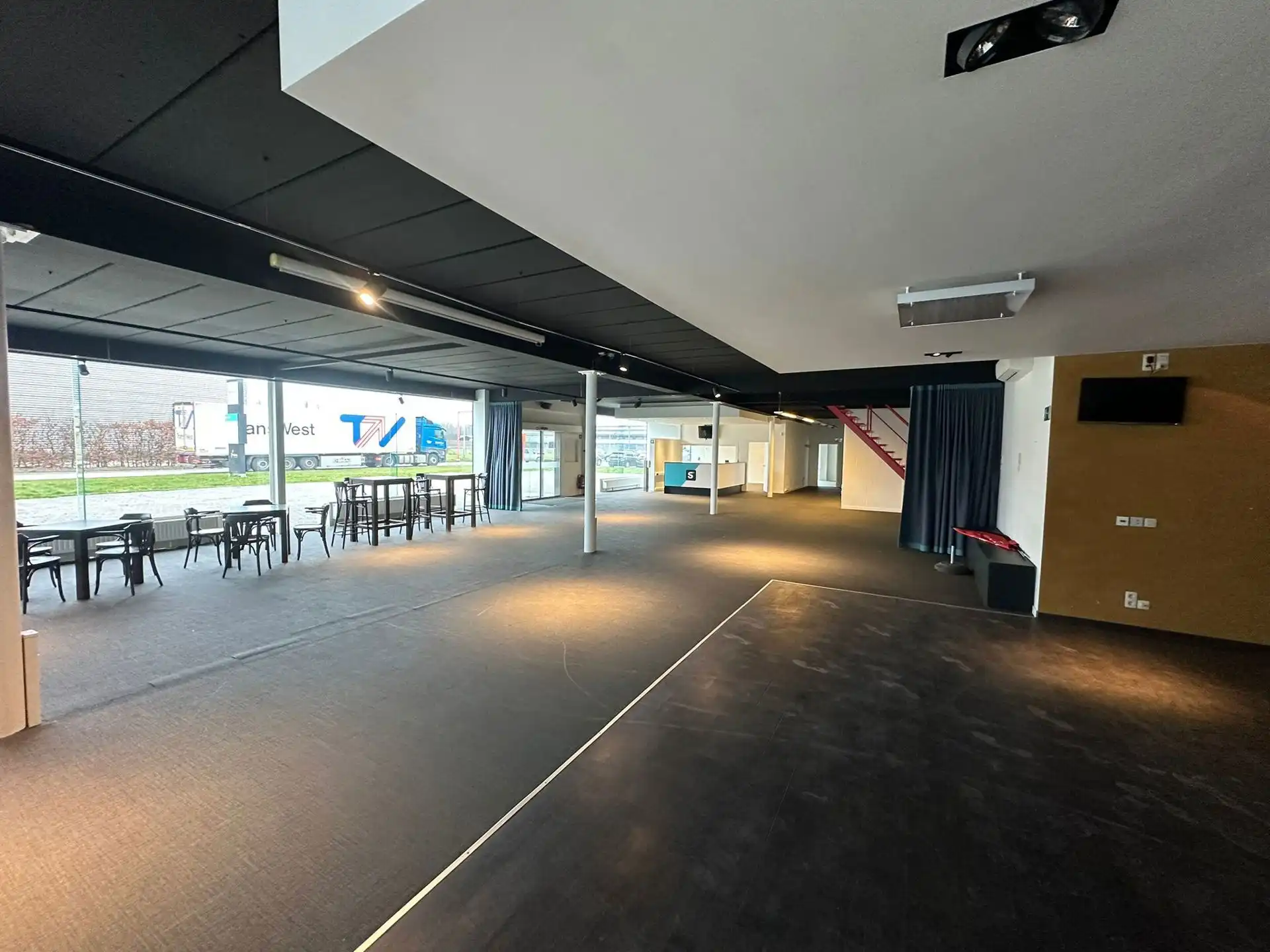 Bedrijfsvastgoed te huur foto 2