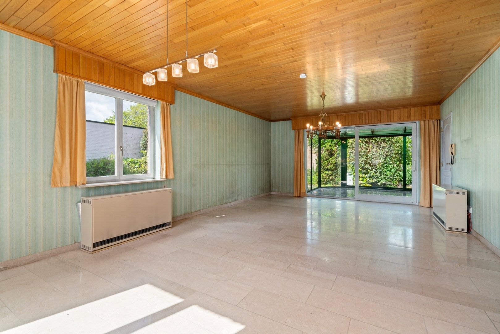 Te koop te Moerbeke – Ruime open bebouwing met 3 slaapkamers, open zolder, tuin en garage foto 5