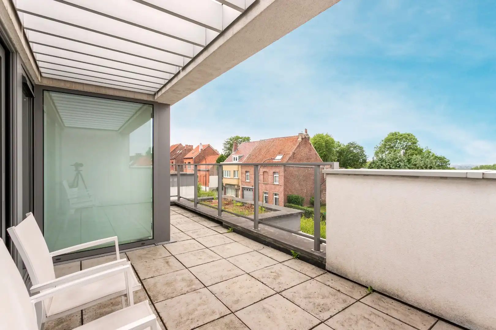 Instapklaar duplex app. met garageboxen te Beersel foto 17