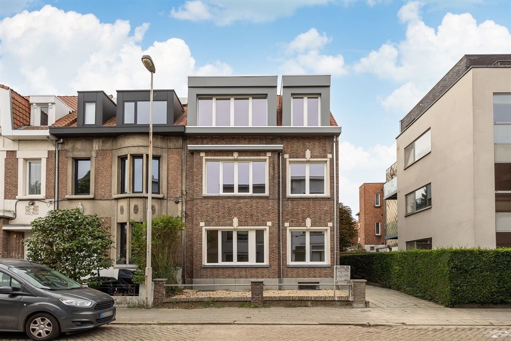 gerenoveerd appartement met zonnig terras foto 19