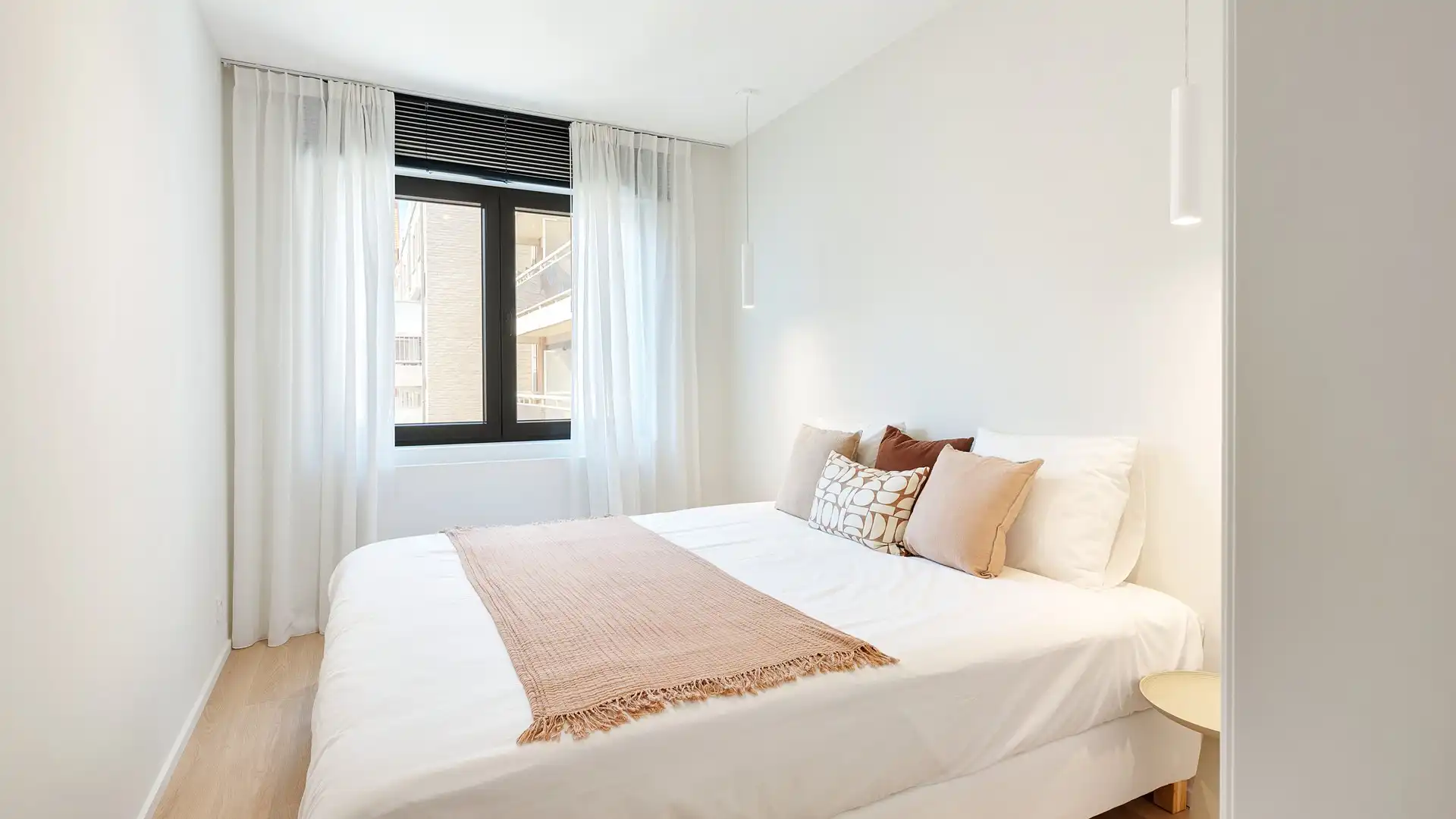 Volledig gerenoveerd appartement met zuidgericht terras heel centraal gelegen op de Kustlaan. foto 14