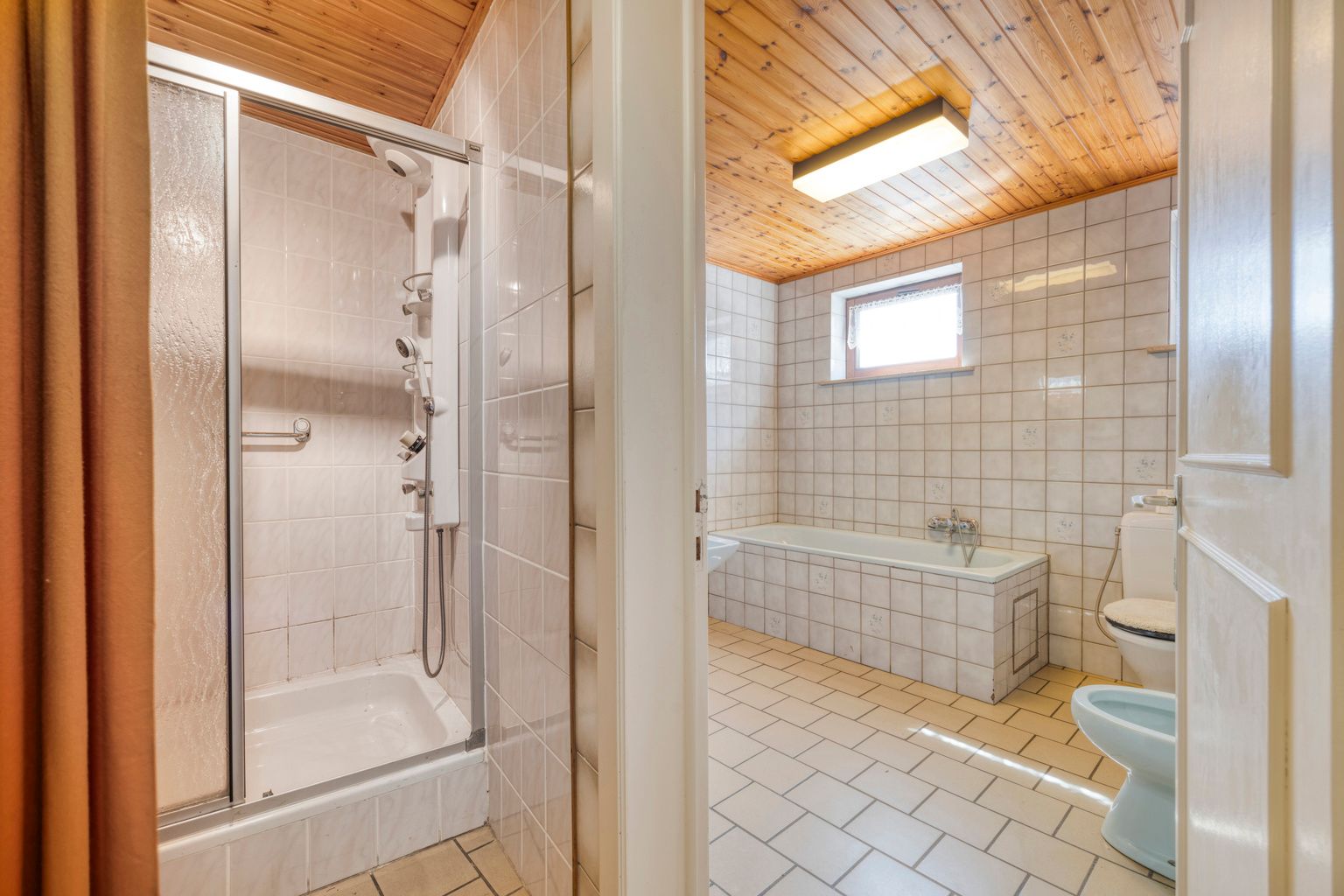 WONING MET NIET VERPACHTE WEILANDEN EN STALLINGEN foto 11