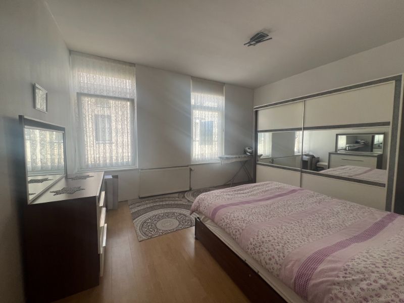 Centraal doch rustig gelegen, energiezuinige woning met maar liefst 4 slaapkamers! foto 12