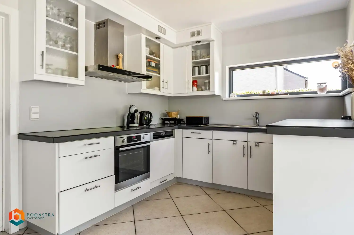 Zeer ruime energiezuinige villa in doodlopende straat met 4 spkrs op 1836 m² foto 9