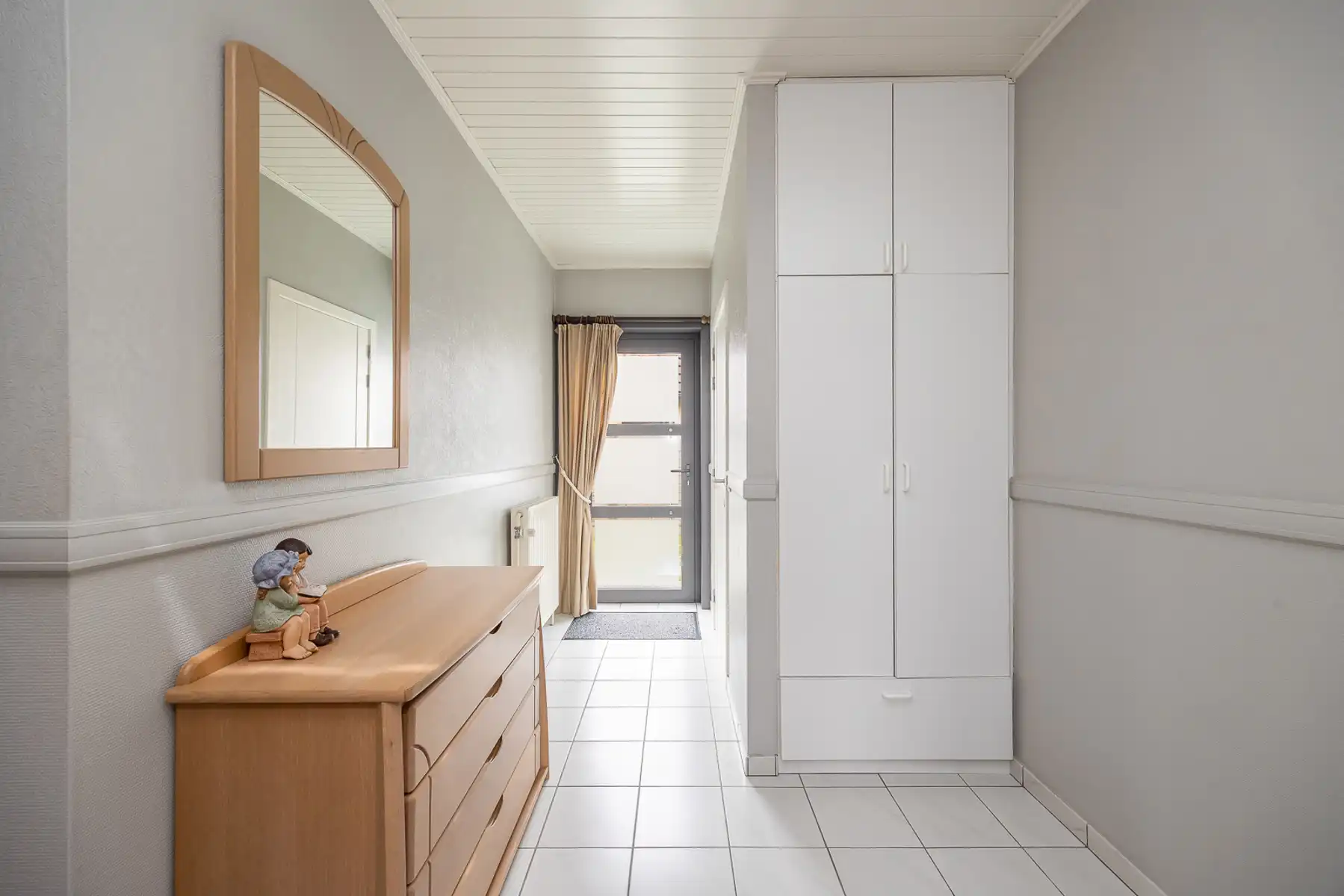 Laagbouwwoning met 3 slaapkamers, veranda, garage, zolder en prachtig open zicht in Wuustwezel. foto 3