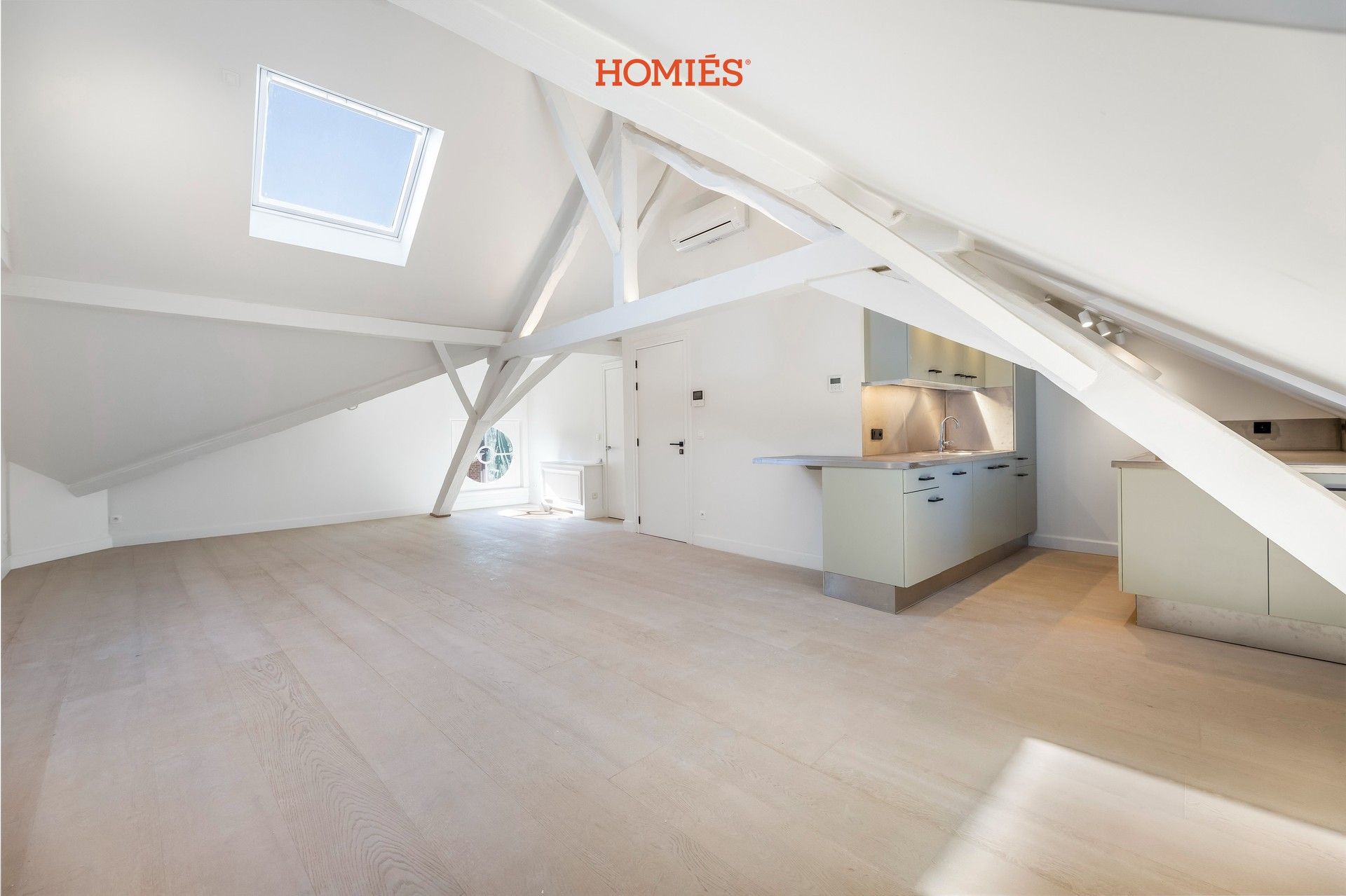 Luxe loft in gerenoveerd historisch pand foto {{pictureIndex}}