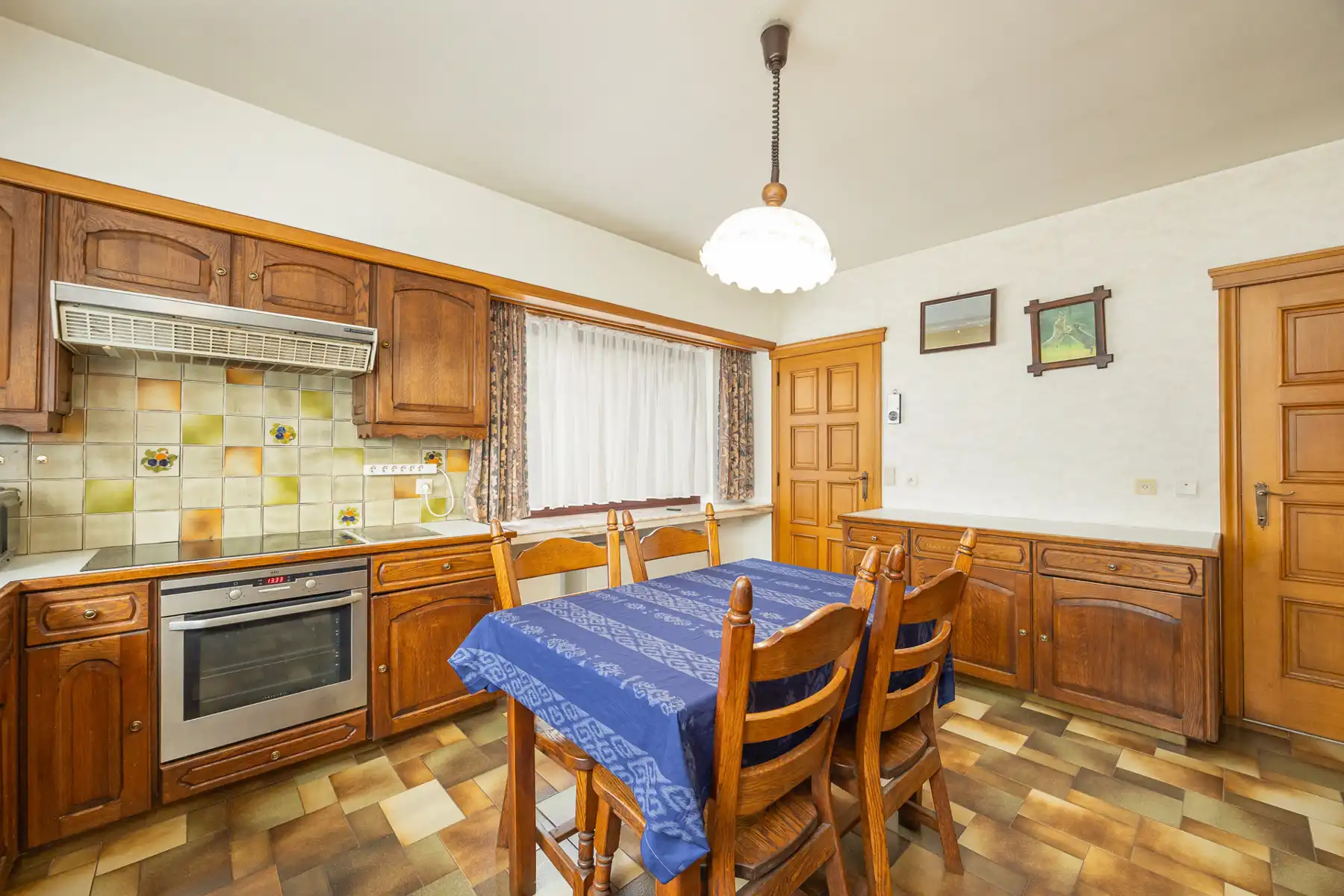 Laagbouwwoning met 3 slaapkamers en garage op een perceel van 629m².  foto 6