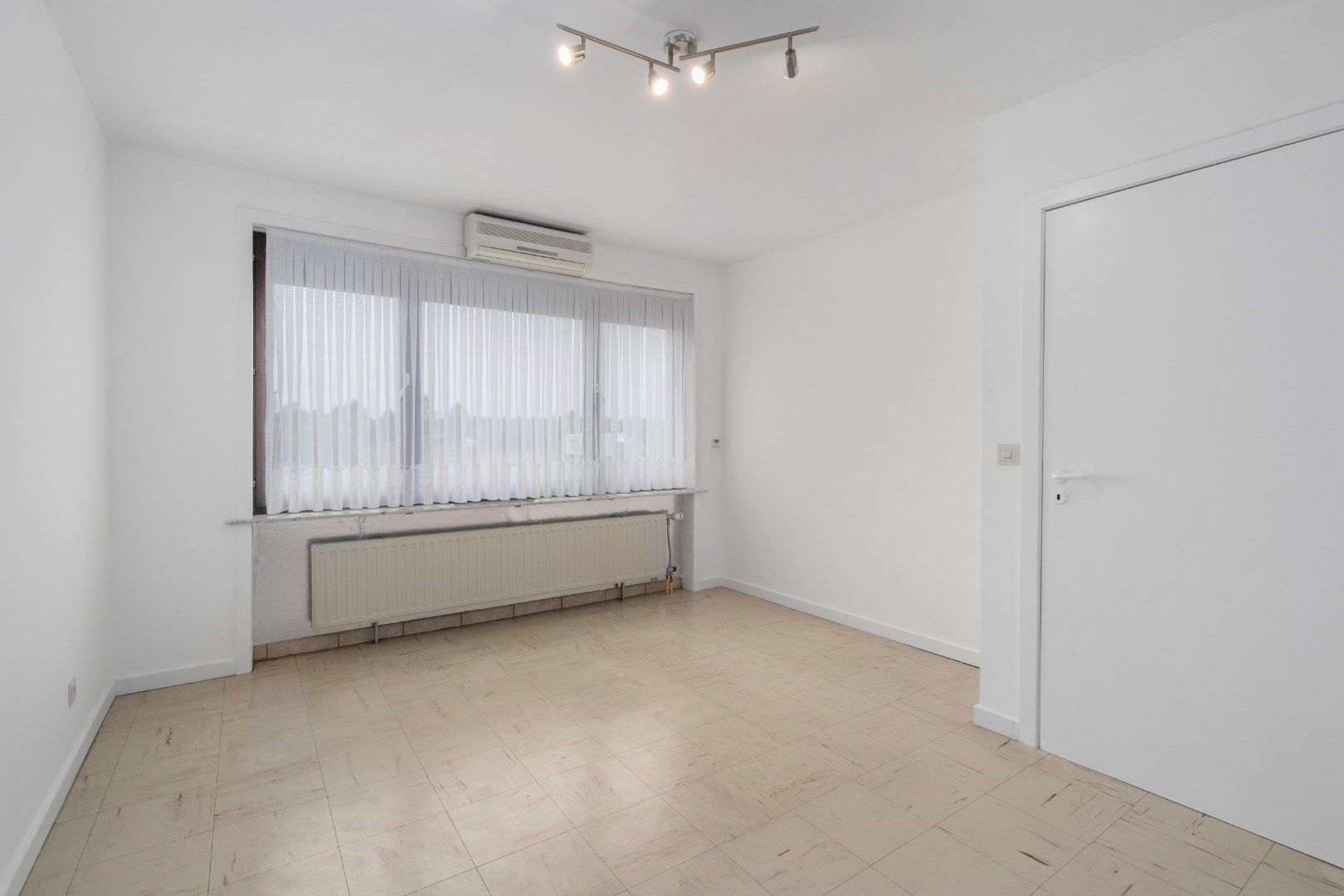 VERZORGDE WONING IN RUSTIGE WIJK foto 7