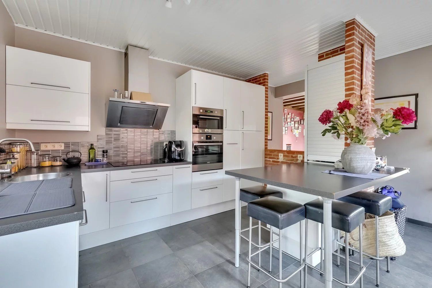 Ruime, instapklare woning op goede locatie foto 10