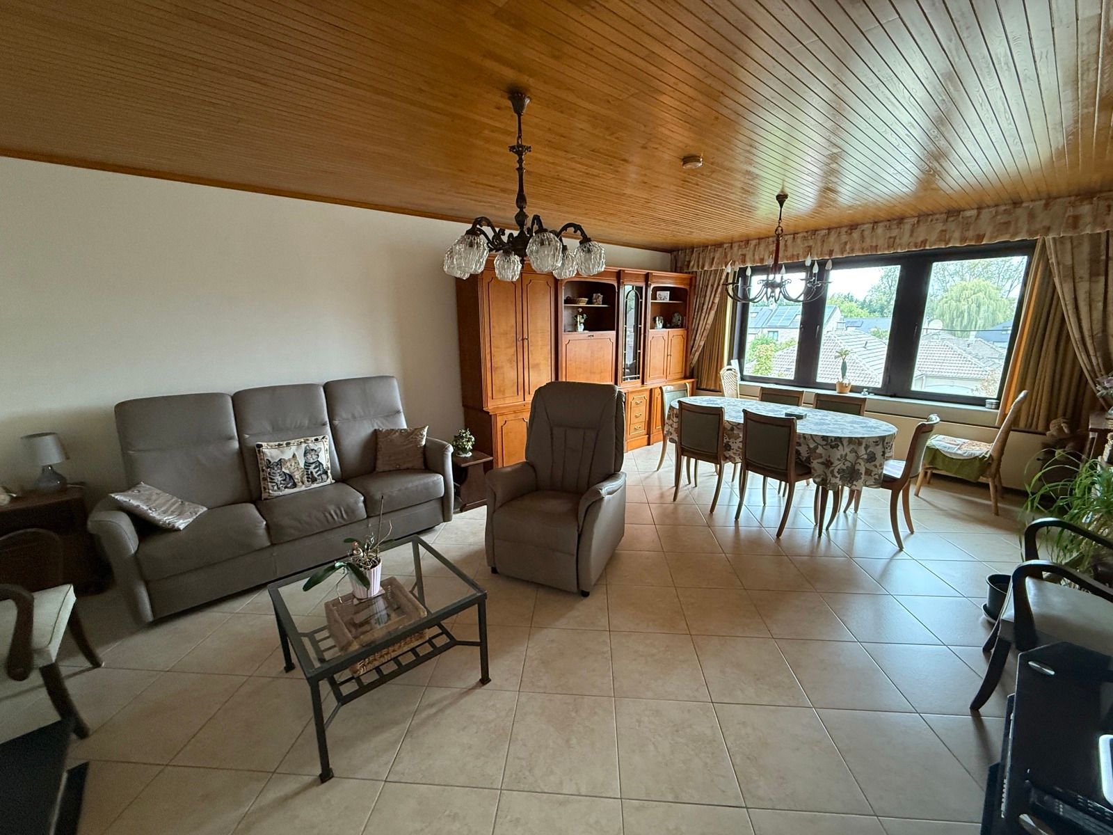 Appartement (2e verdieping) met 2 slaapkamers en garage foto 3