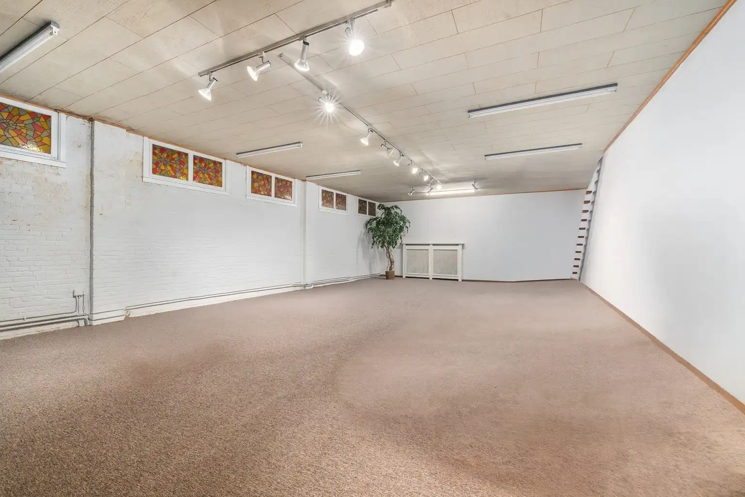 Unieke woning met handelsruimte, kantoor, 7 slpks & 200 m² atelier/magazijn – ideaal voor vrije beroepers foto 27