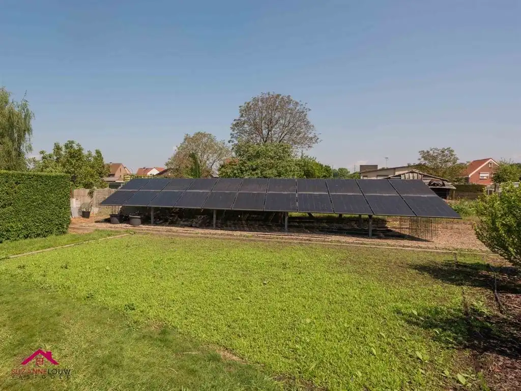Charmante vrijstaande woning met sfeervol aangelegd terras foto 17