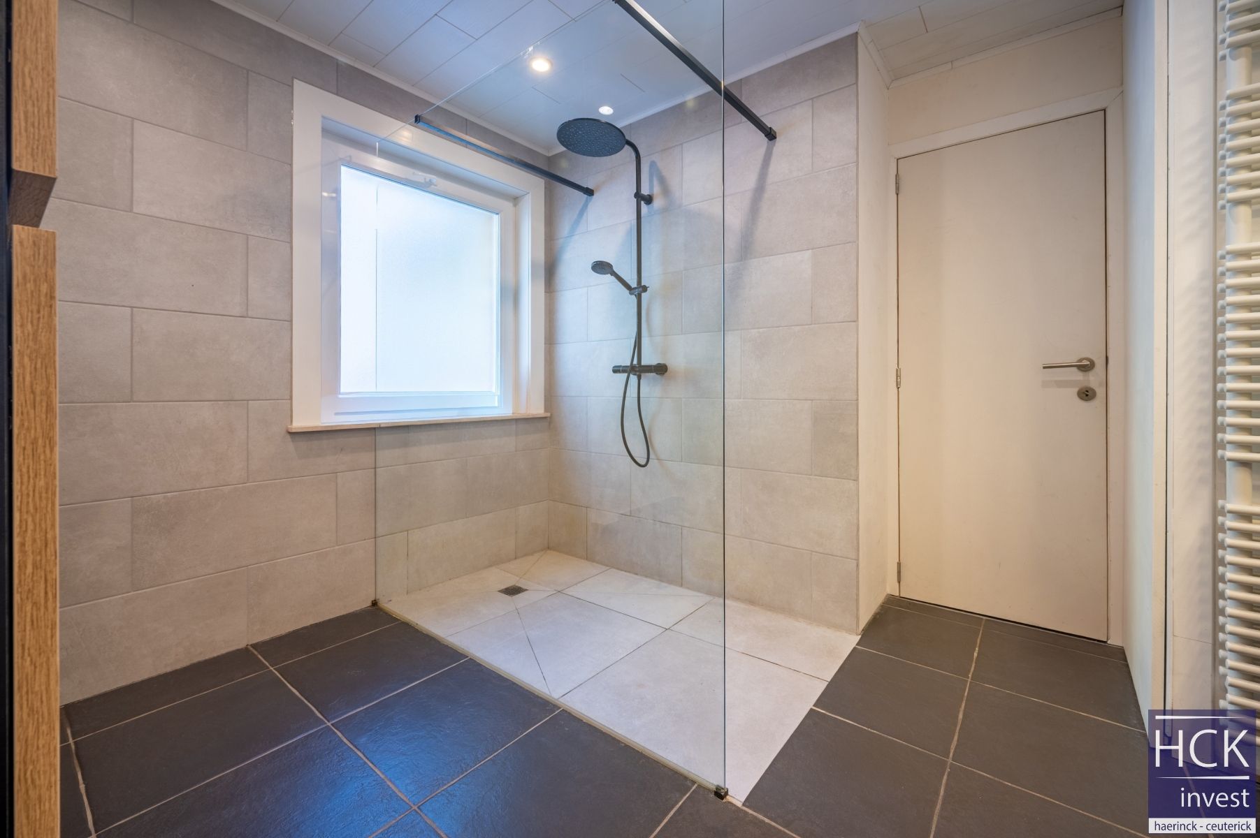 OUDENAARDE - Mooi gelegen instapklare woning met 3 SLPK. en knappe tuin foto 13