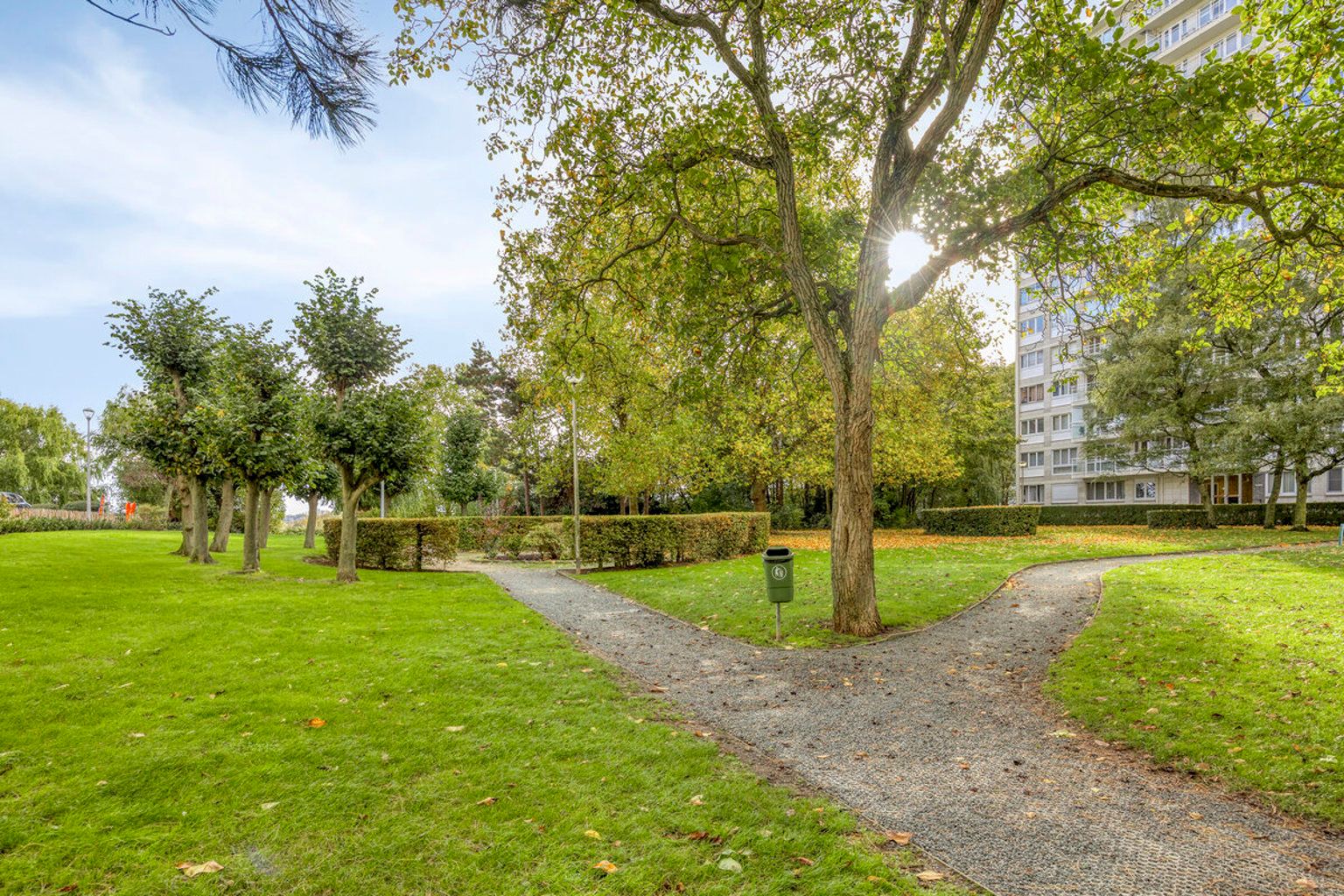 Instapklaar 2-slaapkamerappartement met panoramisch uitzicht foto 16