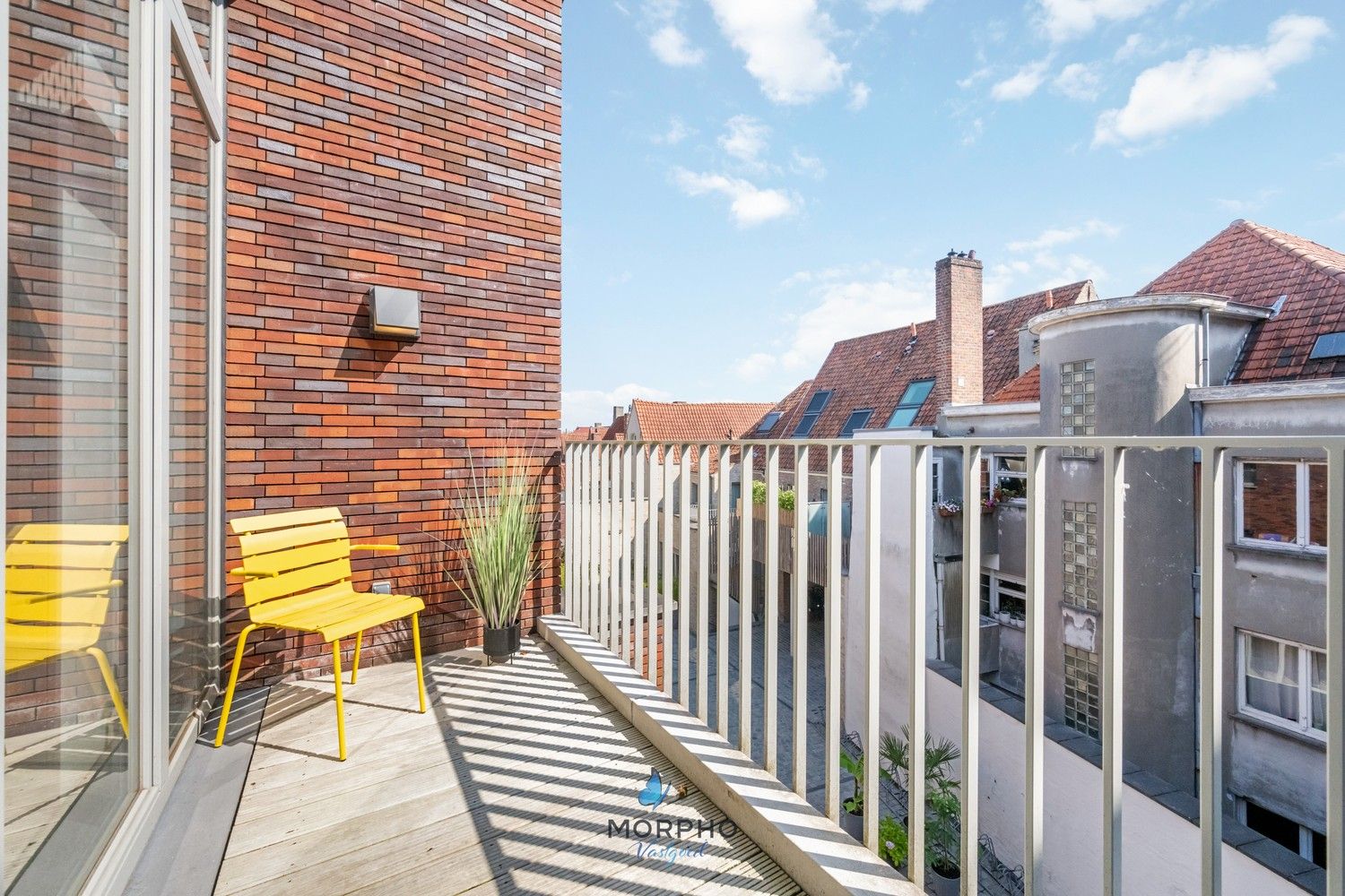 High-end triplexappartement in hartje Brugge – Licht, luxe en leefcomfort in residentie Augustijnenhof foto 6