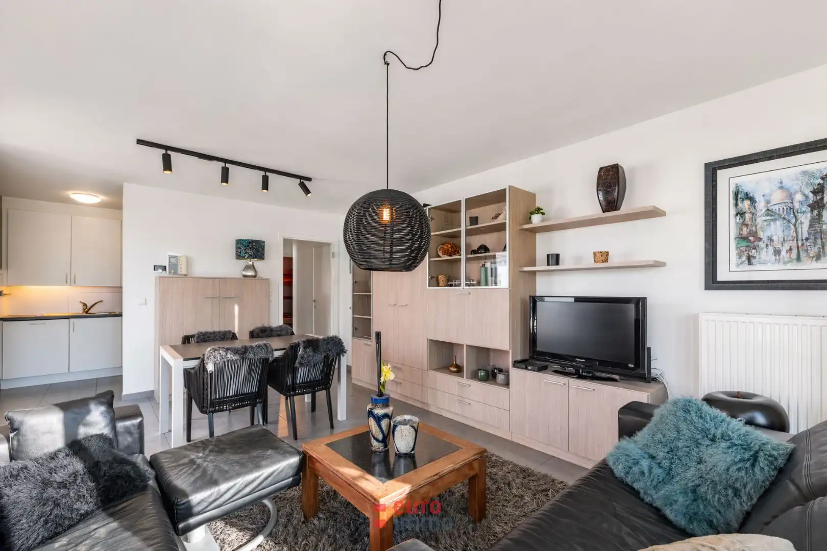 Appartement met 1 slaapkamer en slaaphoek in een wel héél standingvolle residentie! foto 3