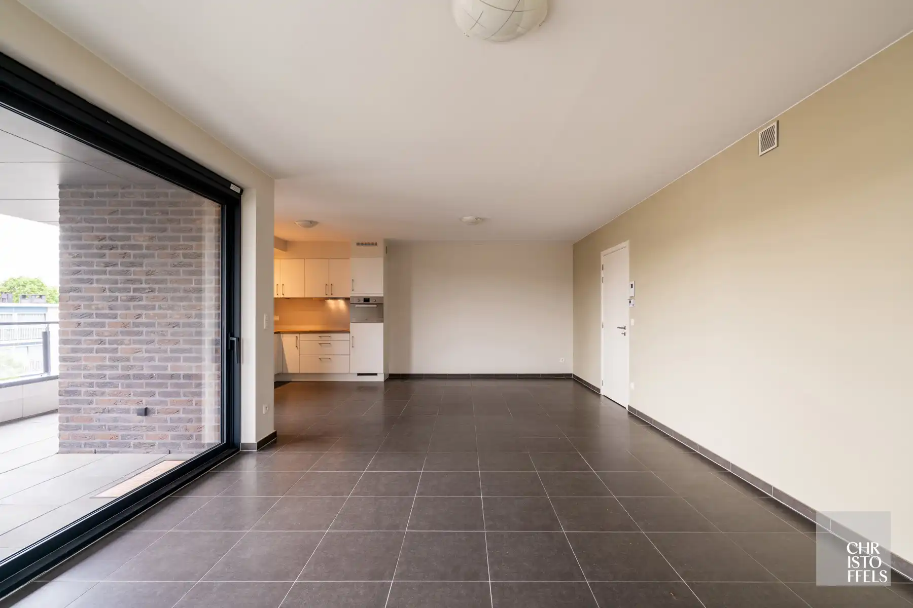 TE HUUR - 2-slaapkamerappartement (103m²) in het centrum van Zutendaal! foto 7