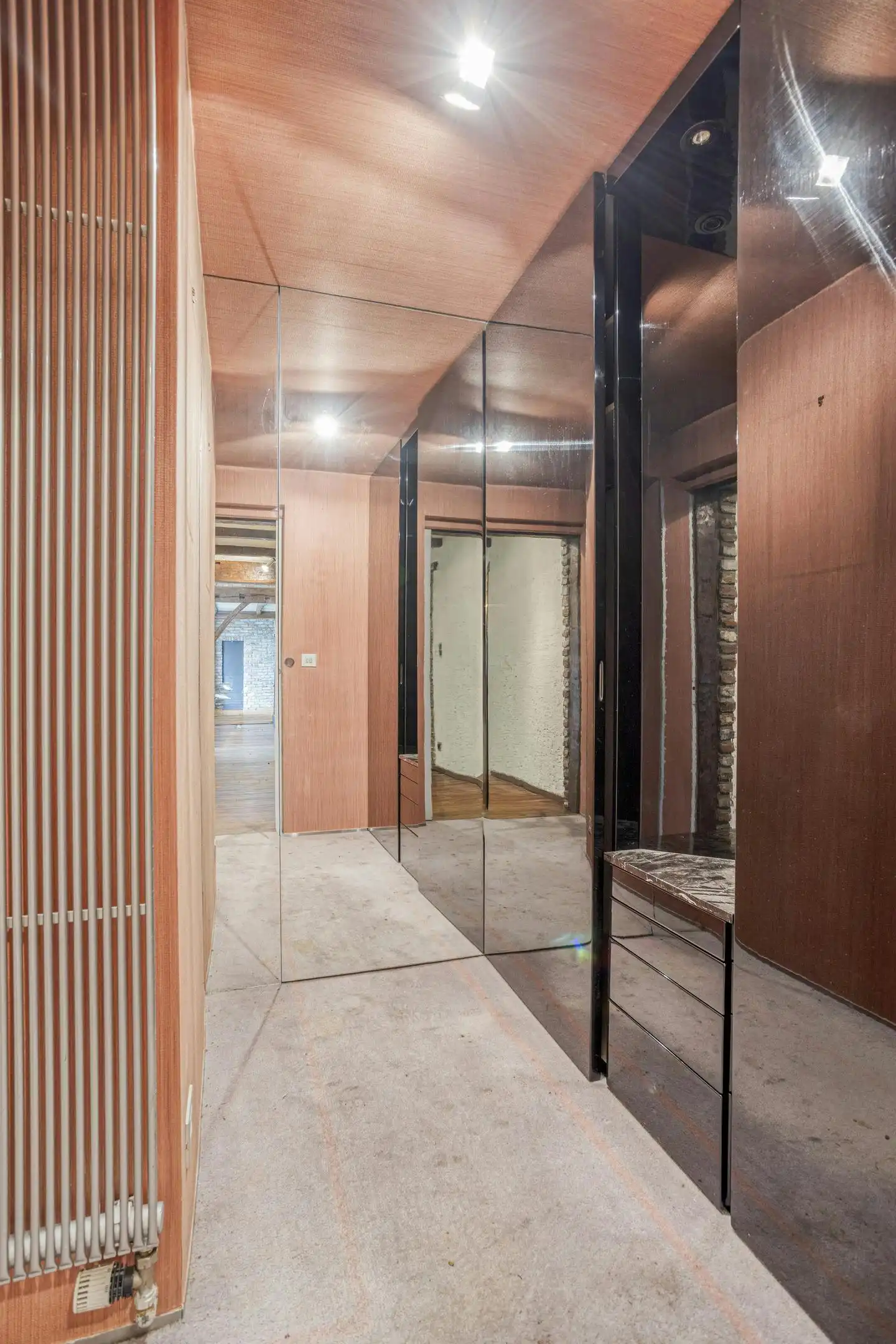 Huis te koop in Ieper met 3 kamers, tuin en garage foto 20