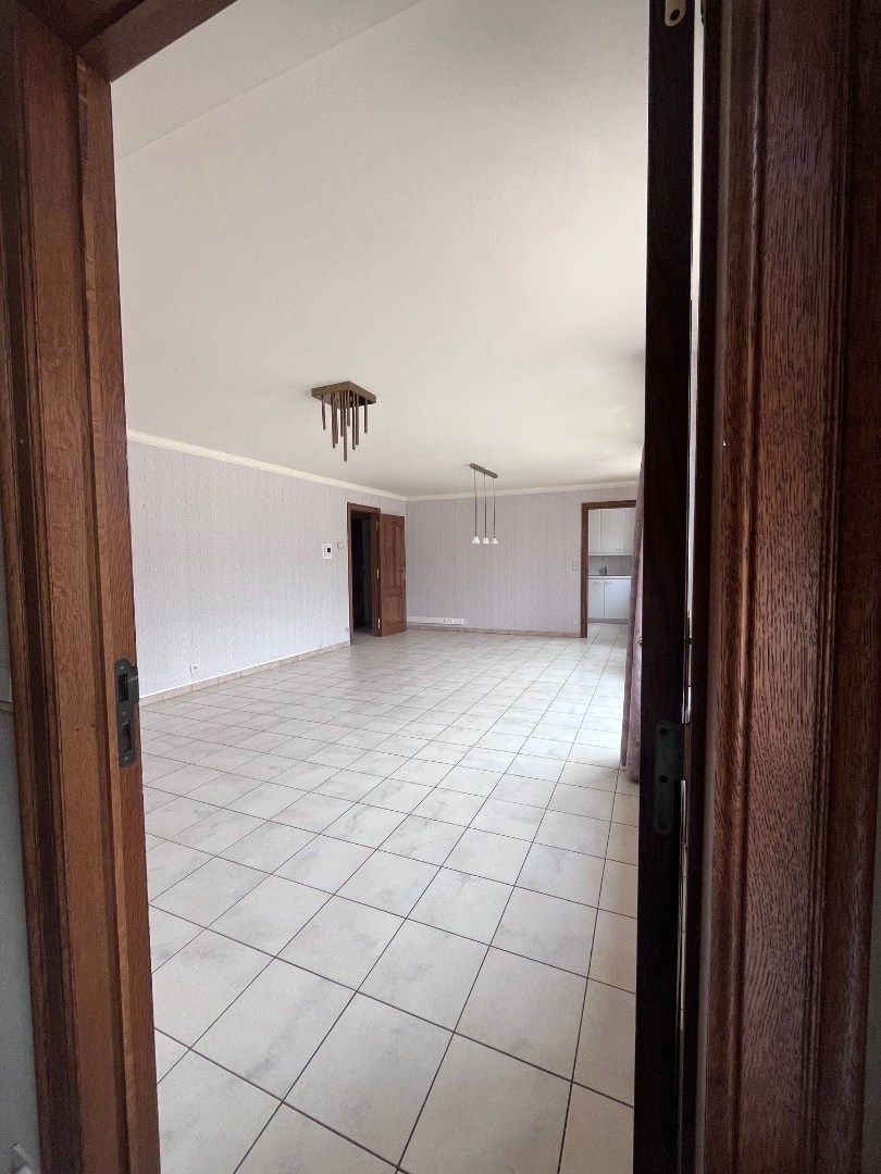 Bijzonder goedgelegen, ruim 3-slaapkamer-appartement met riant zonneterras foto 5