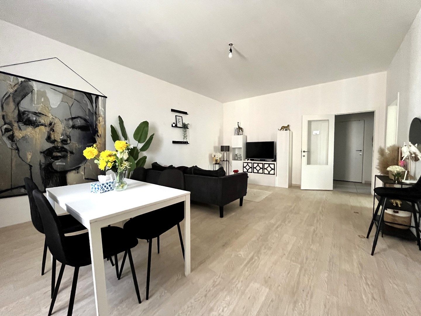 Hedendaags 1-slp appartement te Mortsel foto 2
