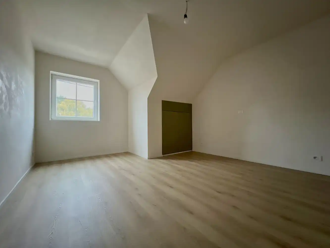 Nieuwbouwwoning met 4 slpks op toplocatie aan 6% BTW! foto 9