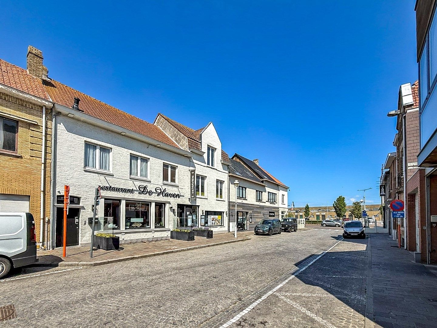 HUUR-KOOP: Restaurant 'De Haven' volledig gebouw met mogelijheden vlakbij de kaai gelegen op 313 m². foto 22