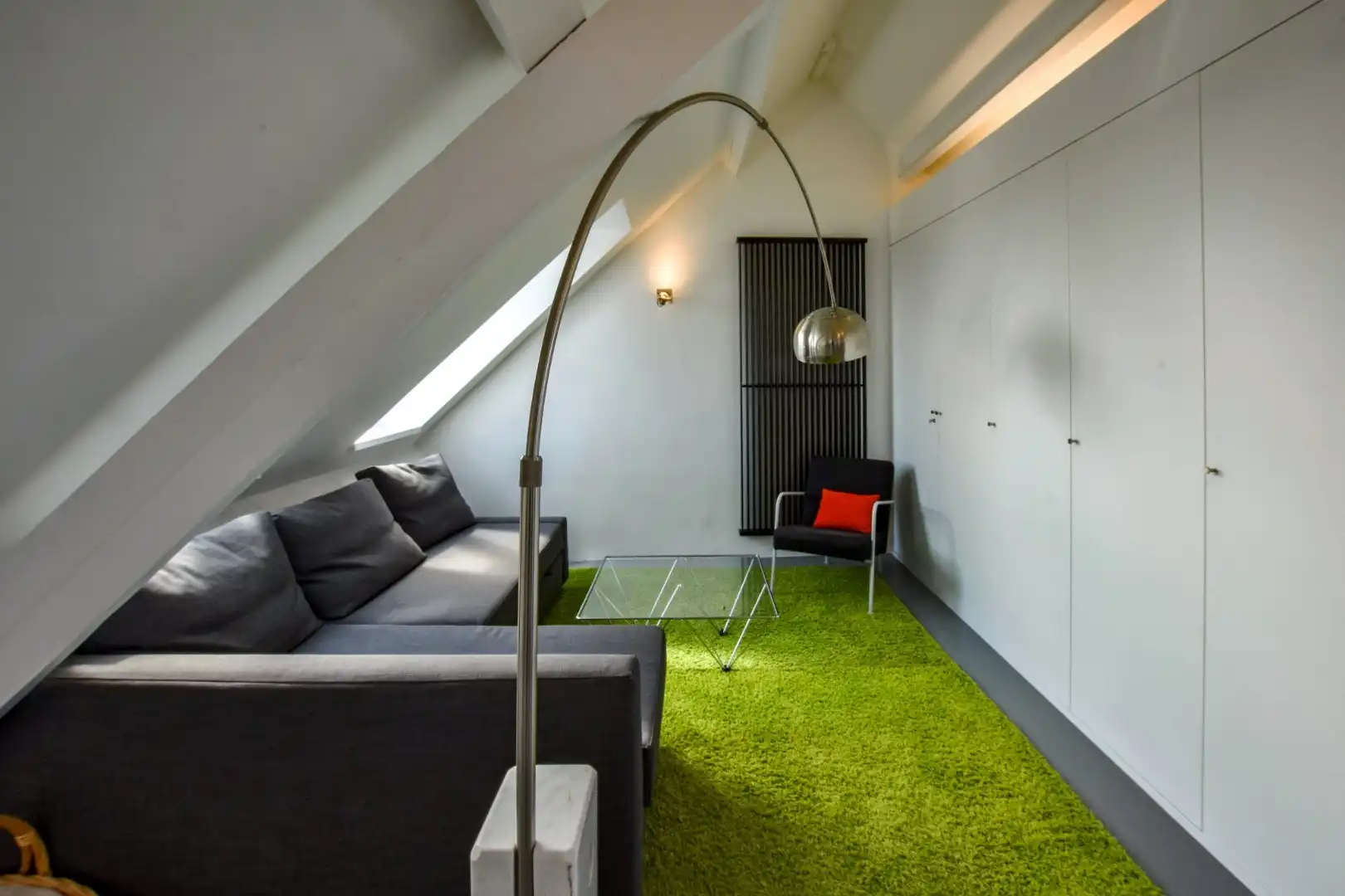 Prachtig dakappartement (loft-stijl) 68 m², gelegen op het Marktplein.  foto 6