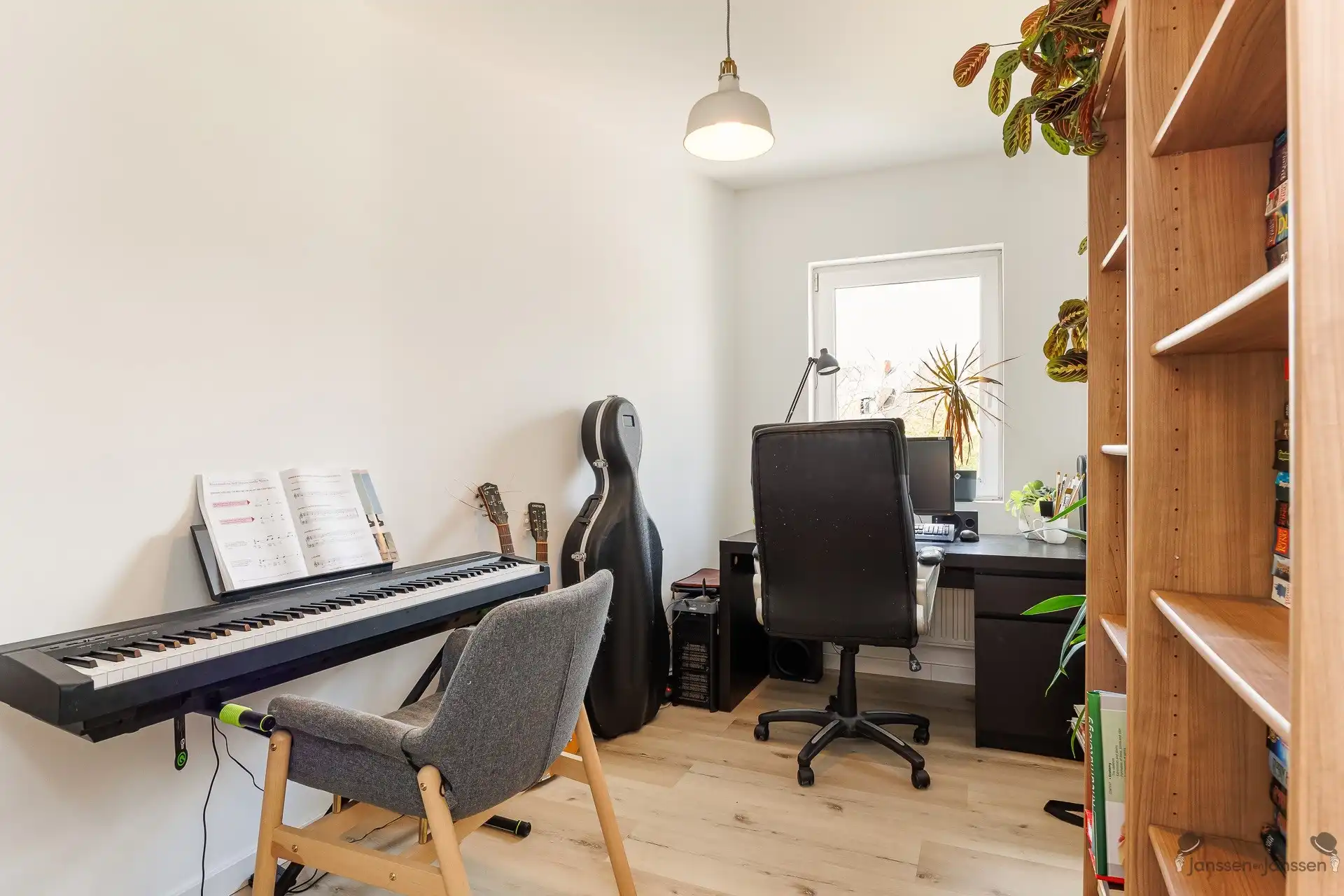 Instapklare rijwoning met 3 slpkmrs & tuin foto 12