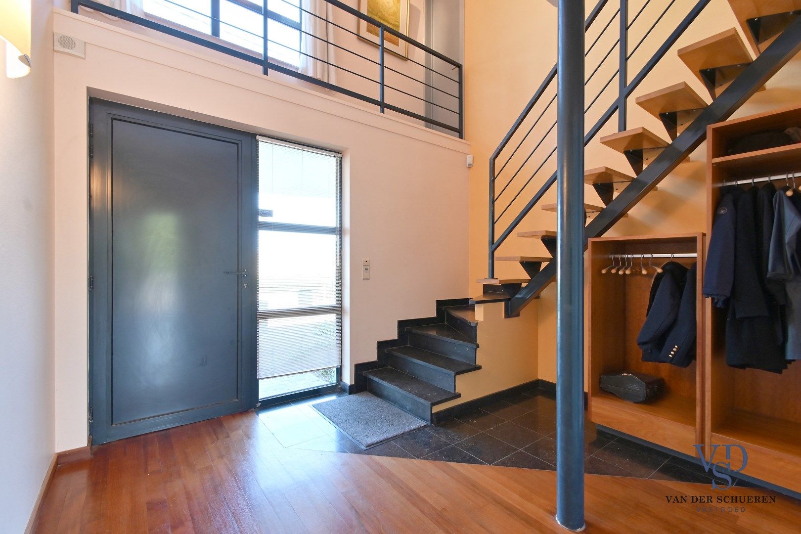 Exclusieve villa met weide (ca. 1 ha) en adembenemende vergezichten foto 10