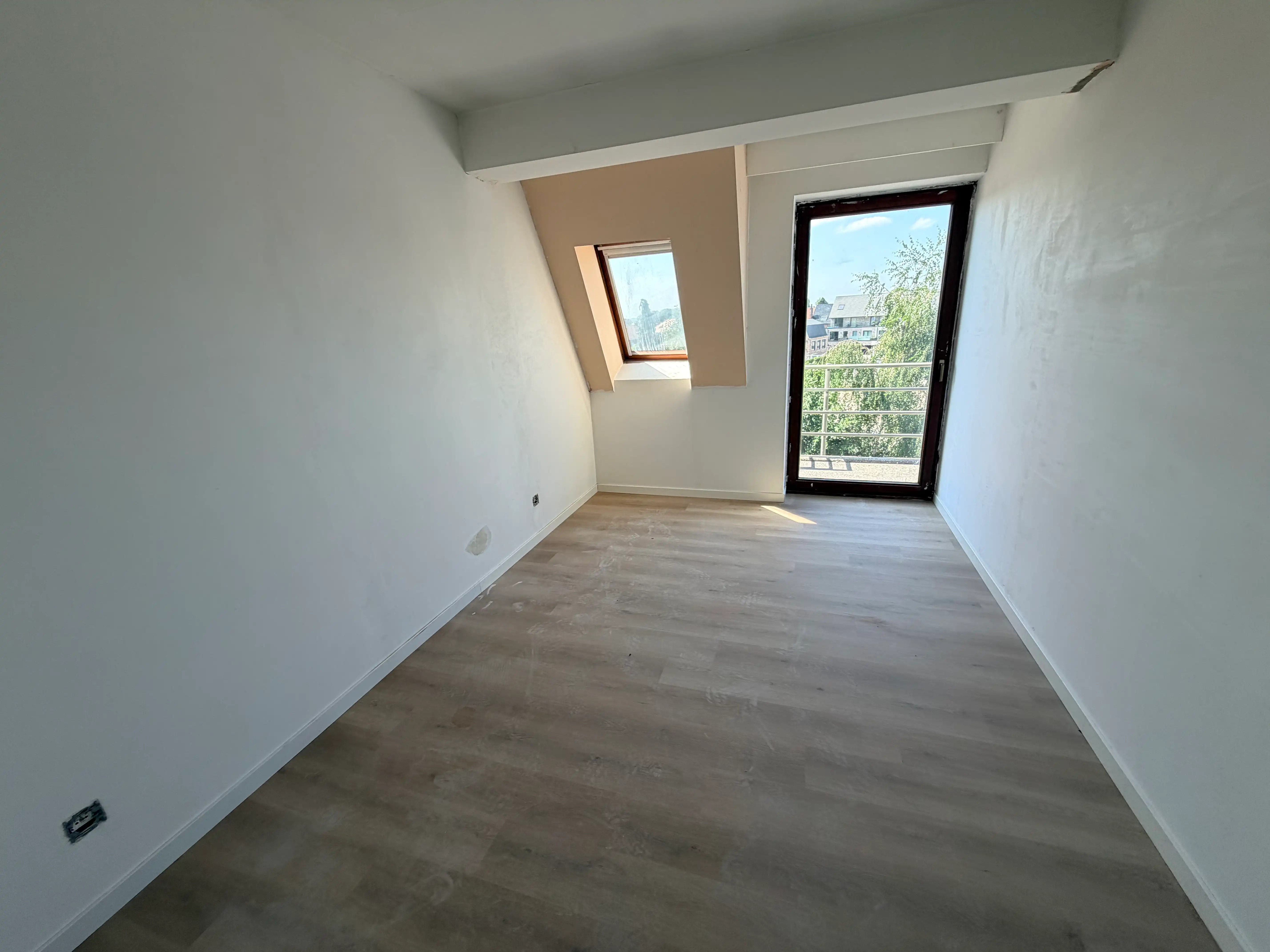 --- NIEUW --- Mooi gerenoveerd appartement (87m²) met 2 slaapkamers. foto 10