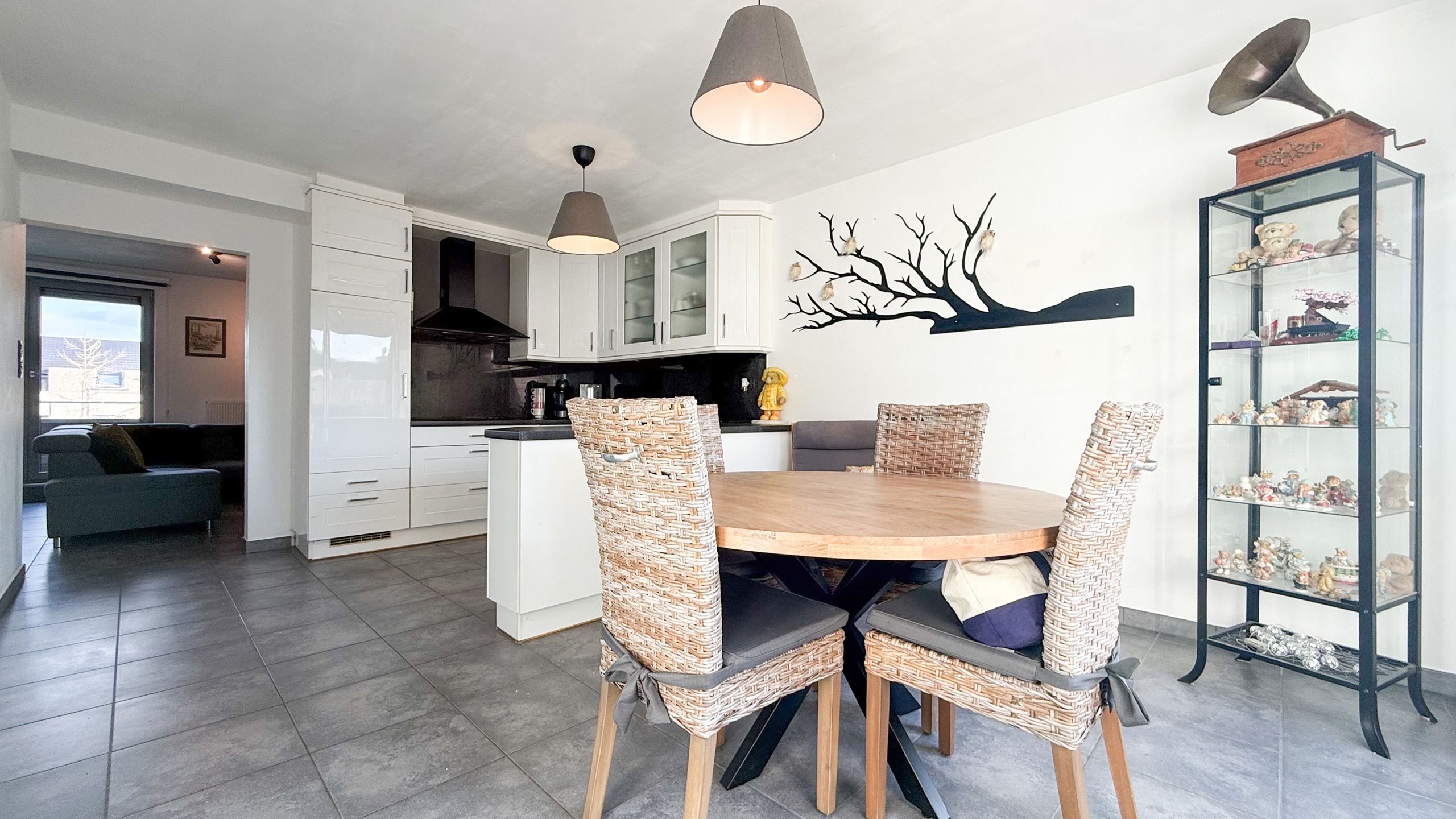 Ruim appartement van 105m² met terras en parking en EPC B! foto 15