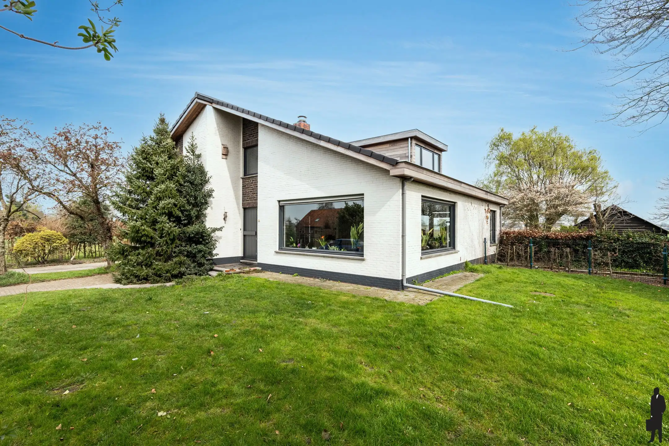 Ruime woning met weids uitzicht op 4.615 m² in Meerle foto 4