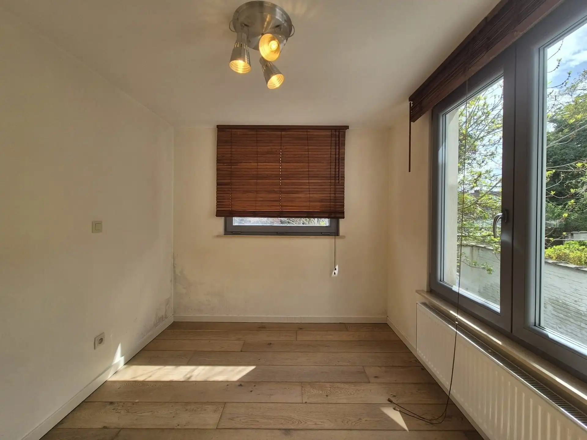 Verrassend ruim gelegen appartment met zicht op het water.  foto 21