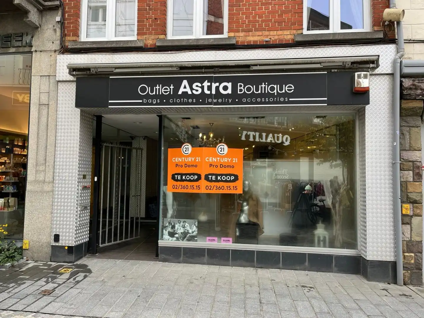 Een commercieel gelijkvloers van +-90,00m² foto 4