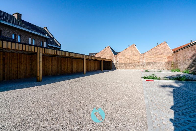 Green Square presenteert u 35 nieuwbouwappartementen en een winkelpand, letterlijk ónder de Kerktoren van Sleidinge. foto 7