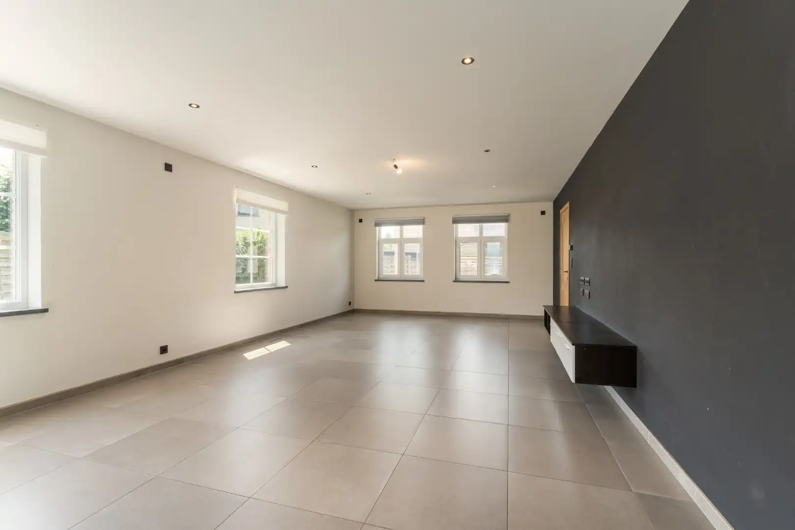 Ruime en recente halfopen bebouwing met 3 volwaardige slaapkamers foto 5