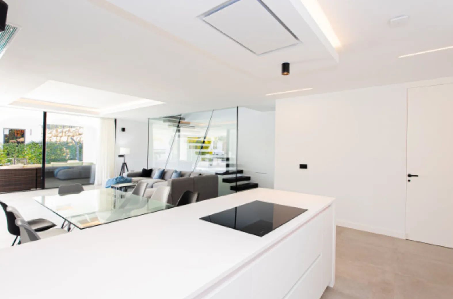 Adembenemende nieuwbouw villa - unieke kans om te genieten van een ongeëvenaarde levensstijl vol luxe en recreatie foto 6