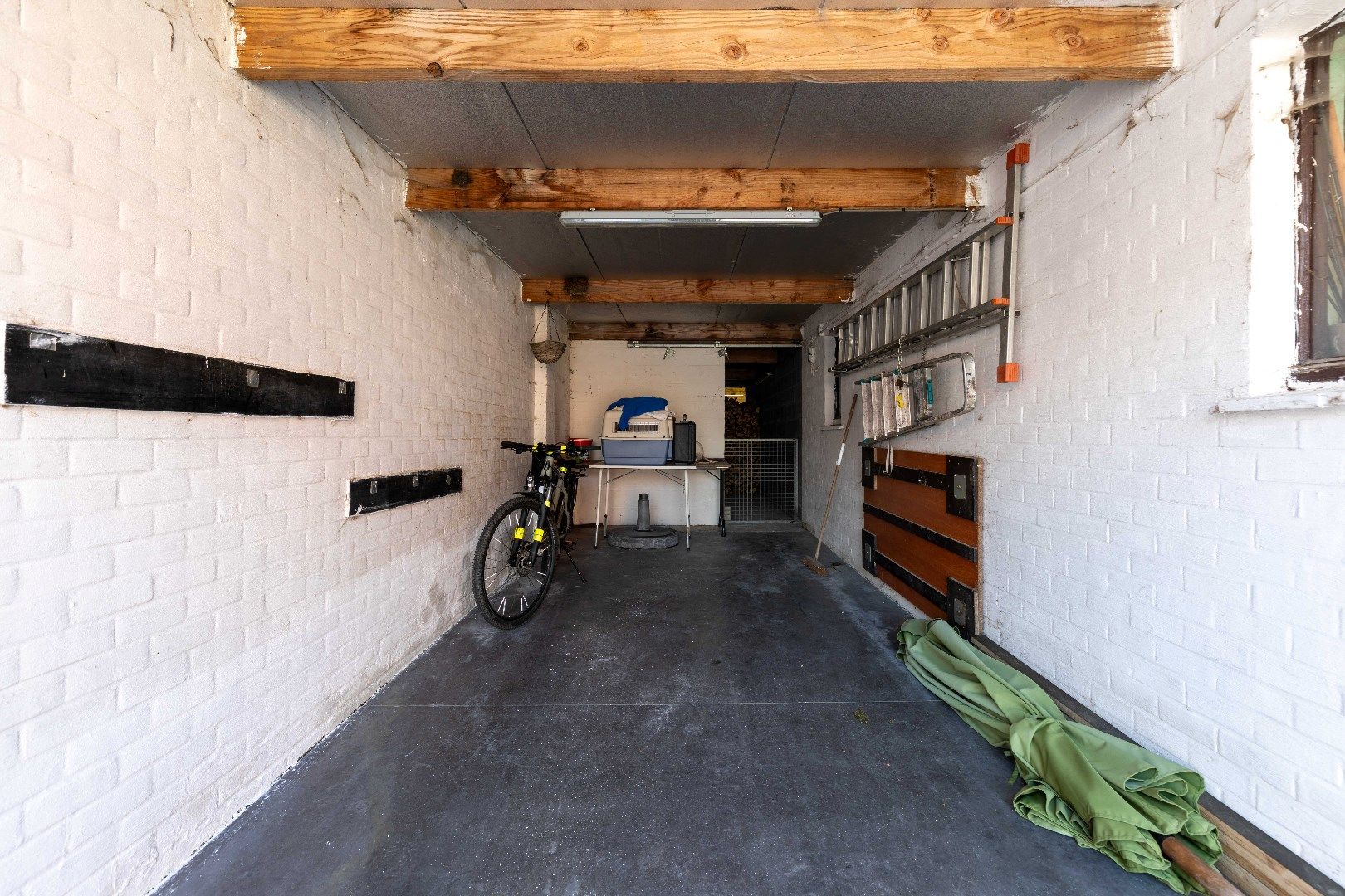 Vernieuwde energiezuinige alleenstaande woning met bijgebouwen  foto 28