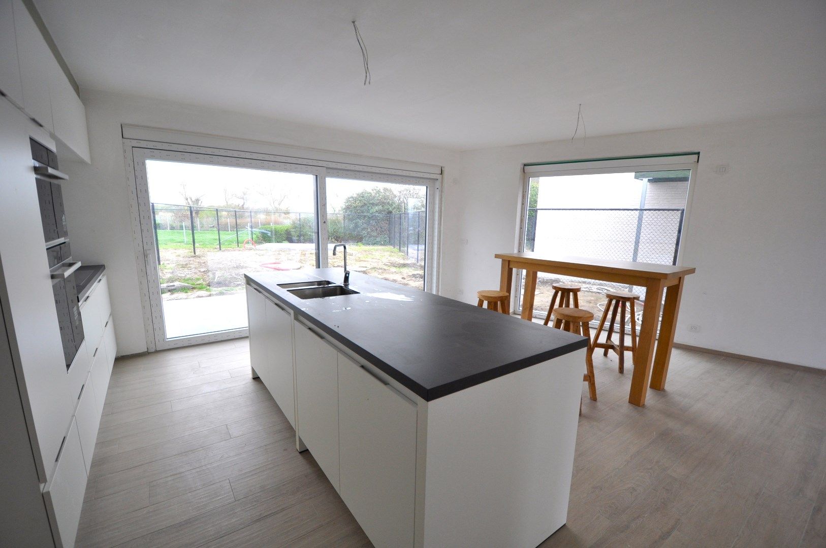 Deze half open woning  lot 1 maakt deel uit van een kleinschalig project bestaande uit 4 nieuwbouwwoningen te Middelkerke. foto 6