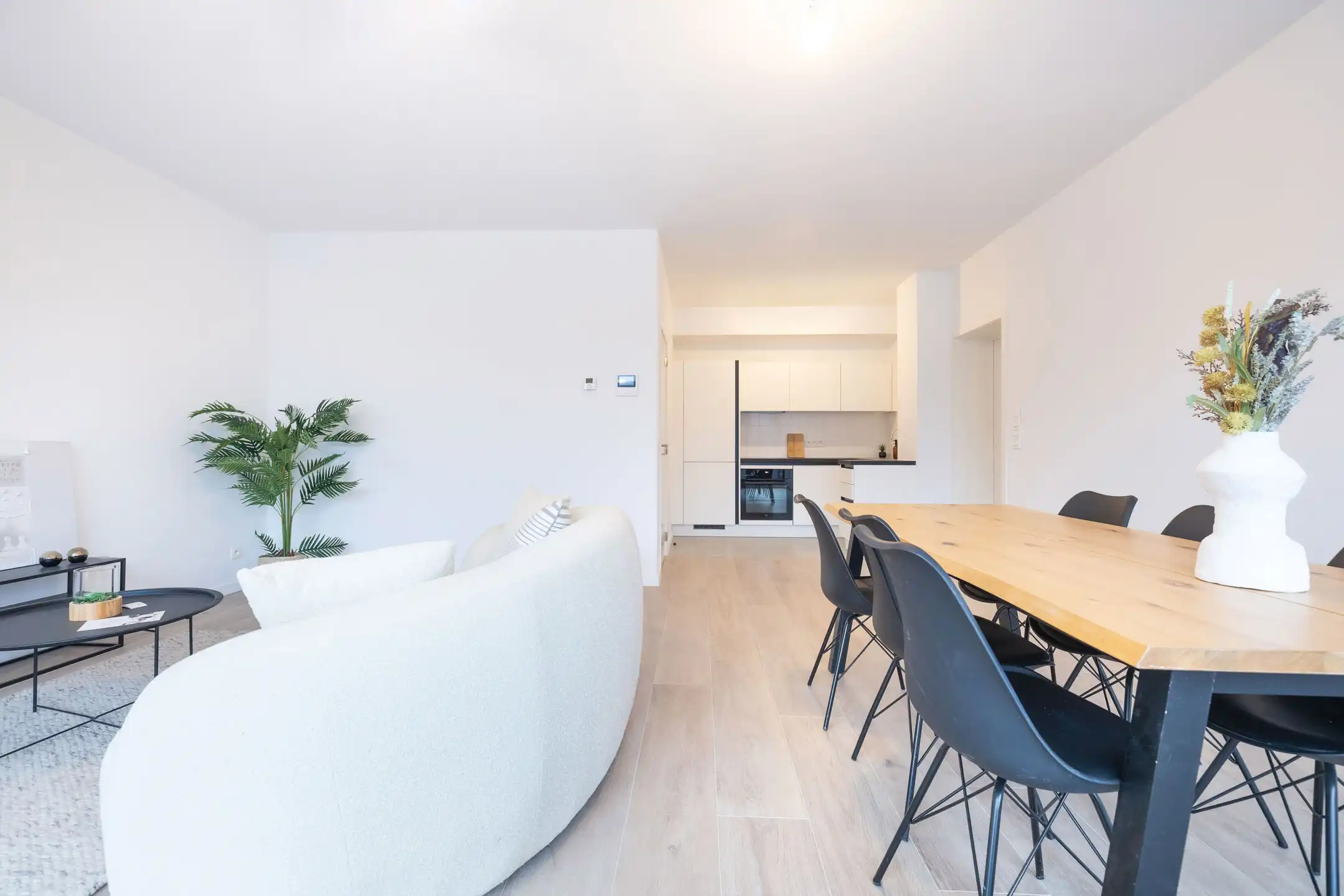 2slpks verhuurd, +-4% rendement + verhuurbeheer inbegrepen foto 13