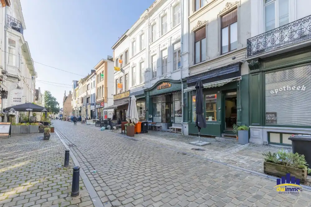 OVERNAME: restaurant in hartje Gent (Oudburg) foto 3