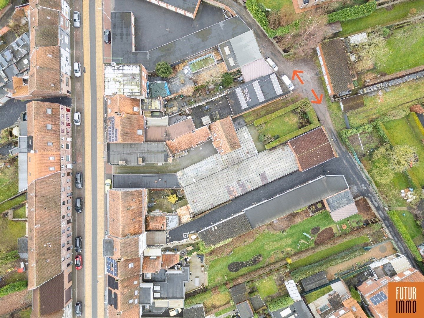 Te renoveren woning met achterliggende grond foto 5