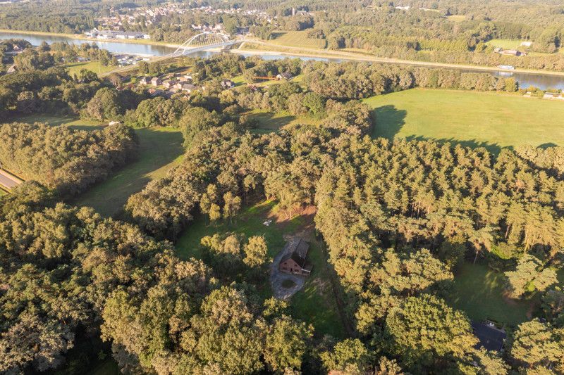 Uniek gelegen renovatieproject op 1,8 ha foto 26